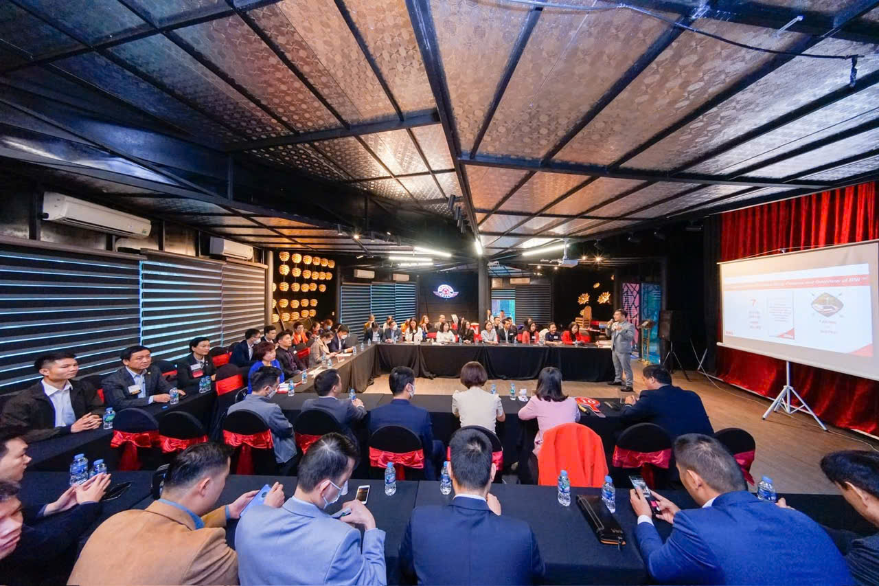 Hướng dẫn chuyển đổi số khả thi cho SMEs: Từ Excel tới ERP và AI  trong 180 ngày